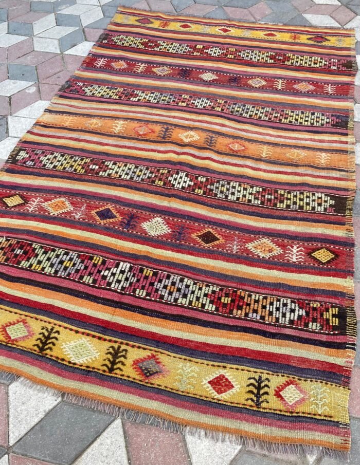 oldcarpetrug Uşak Kilim