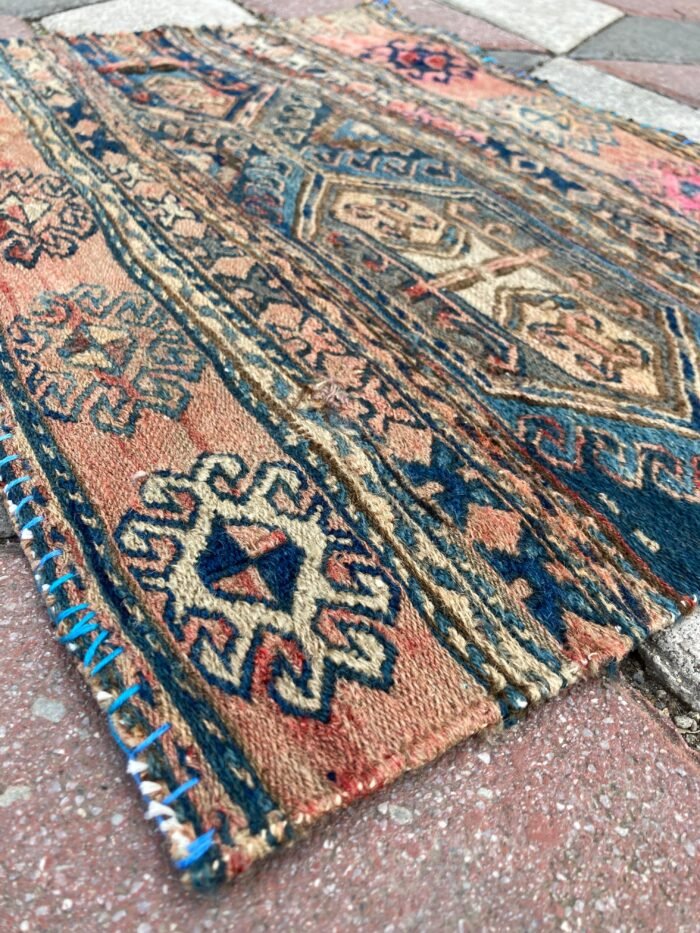 Adana Beşik Kilimi oldcarpetrug.com