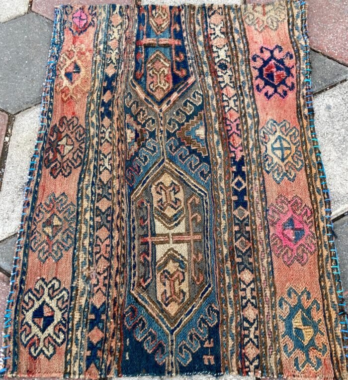 Adana Beşik Kilimi oldcarpetrug.com