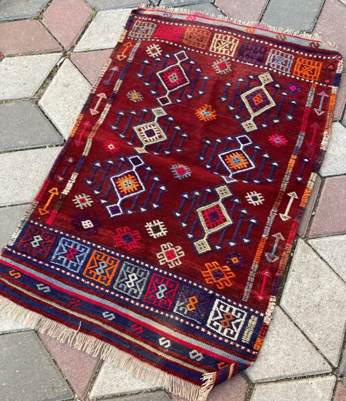 Dursunbey Oklu Kilim oldcarpetrug.com