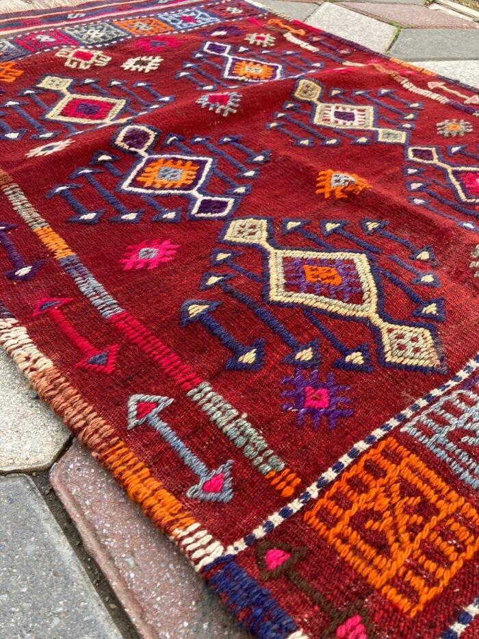 Dursunbey Oklu Kilim oldcarpetrug.com